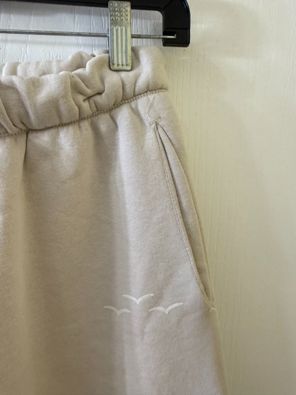 🦋 2/30 LazyPants Cream Jogger Sweatpants Size Small - Picture 7 of 9